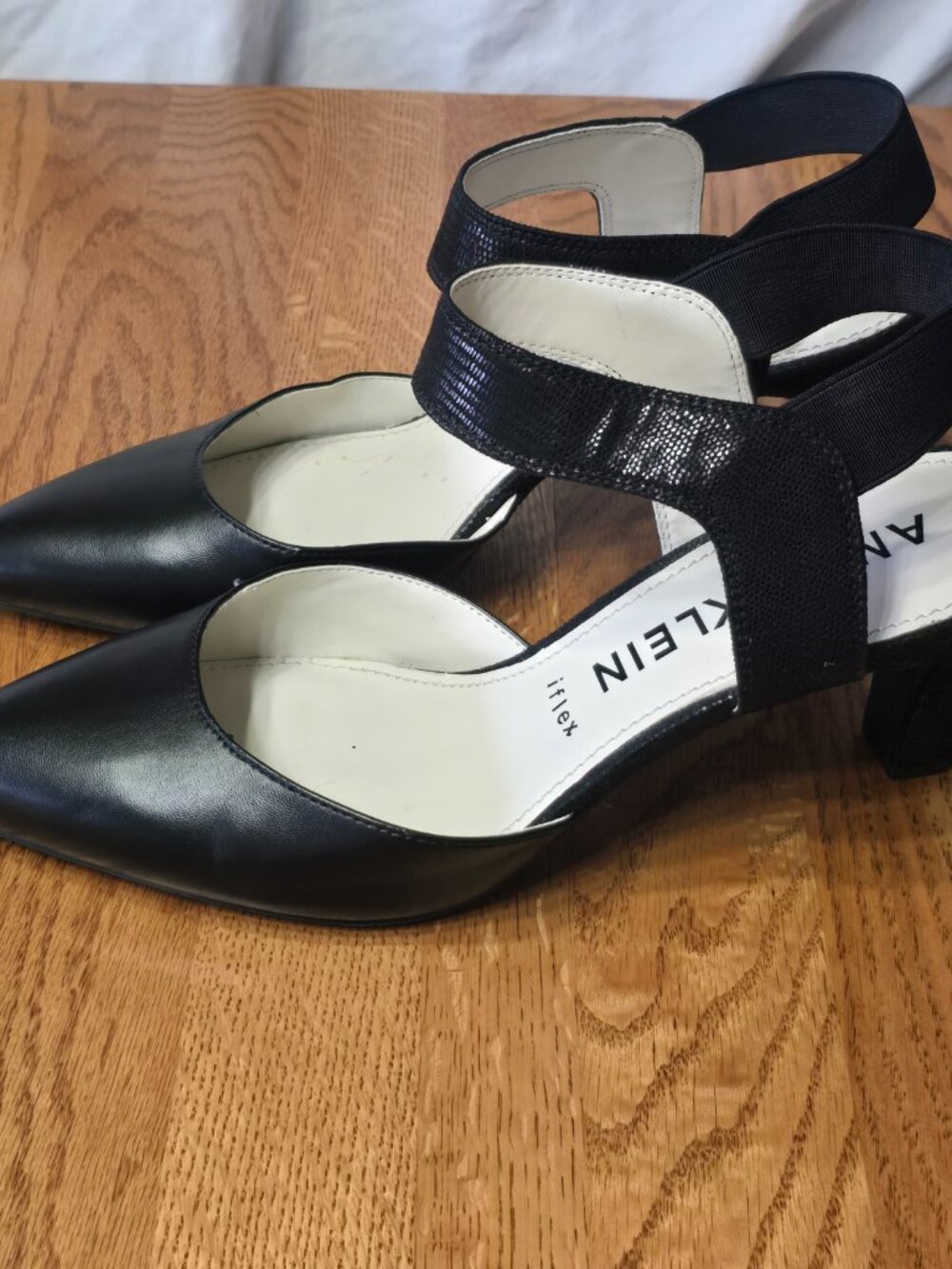 Anne Klein Pointed Toe Ankle Strap Pump Black Women Size 10 - Picture 8 of 9